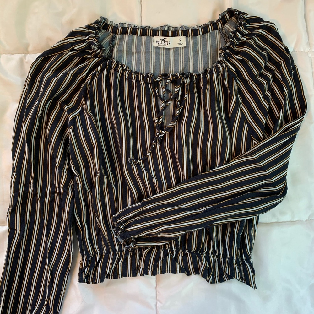 Hollister Striped Blouse With Tie & Sleeve Detail